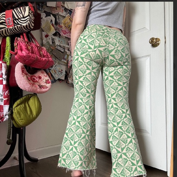 WE THE FREE PATTERNED FLARE JEANS 25 GREEN - Picture 3 of 5